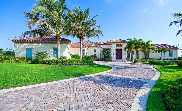 Best Decorative Driveway Pavers  in Lindenhurst, NY