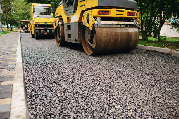 Best Driveway Pavers Near Me  in Lindenhurst, NY